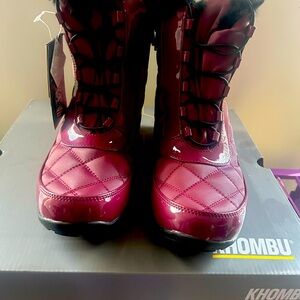 Khombu waterproof lace up, fur lined ladies burgundy boots